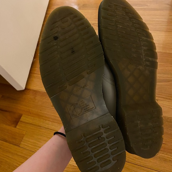 Doc Martens - Picture 2 of 3